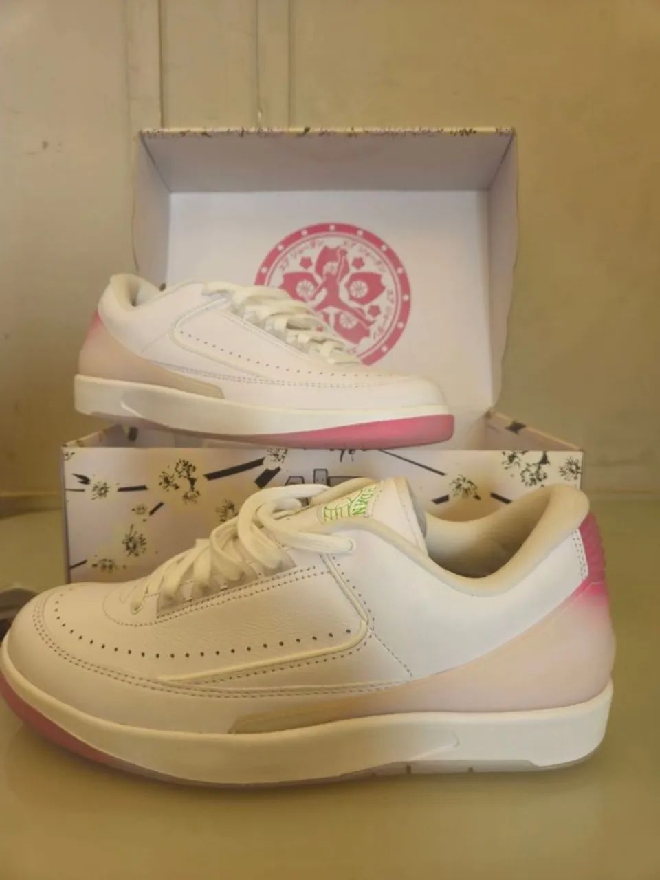 Nike Air Jordan 2 low cherry blossom