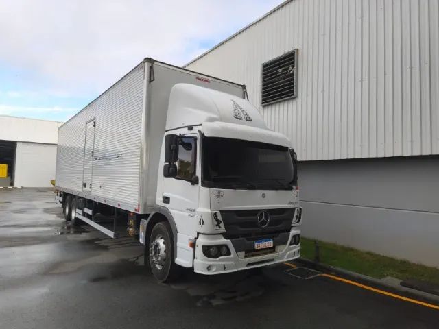Mercedes Atego 2426 6x2 Baú - Foto 5