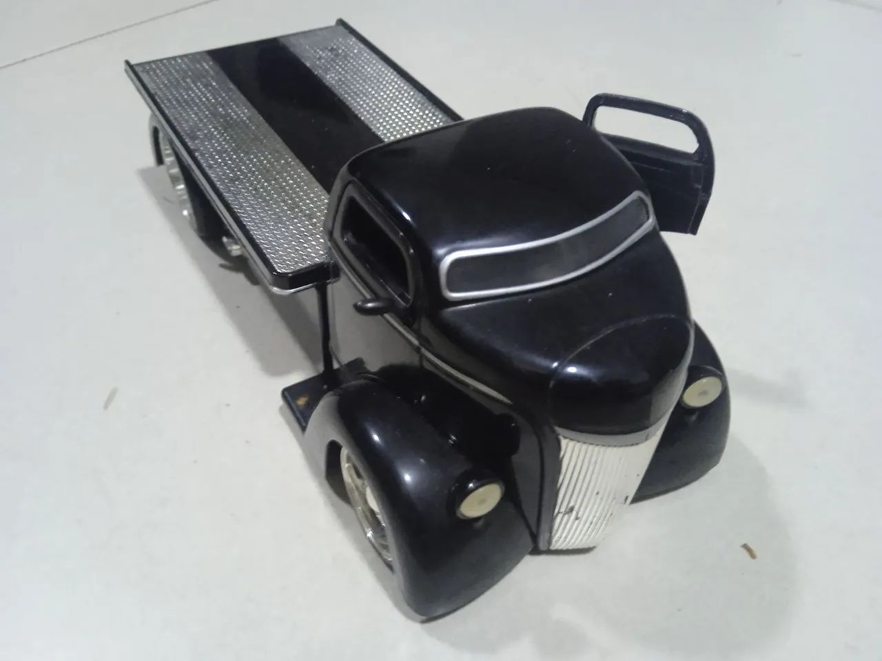Auto modelo de Camaro SS e Ford Coe - Foto 2