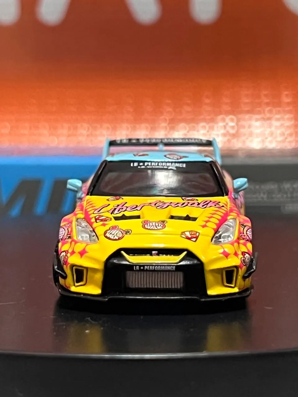 Mini GT Nissan GT-R R35 LBWK Liberty Walk 1:64 - Peças e