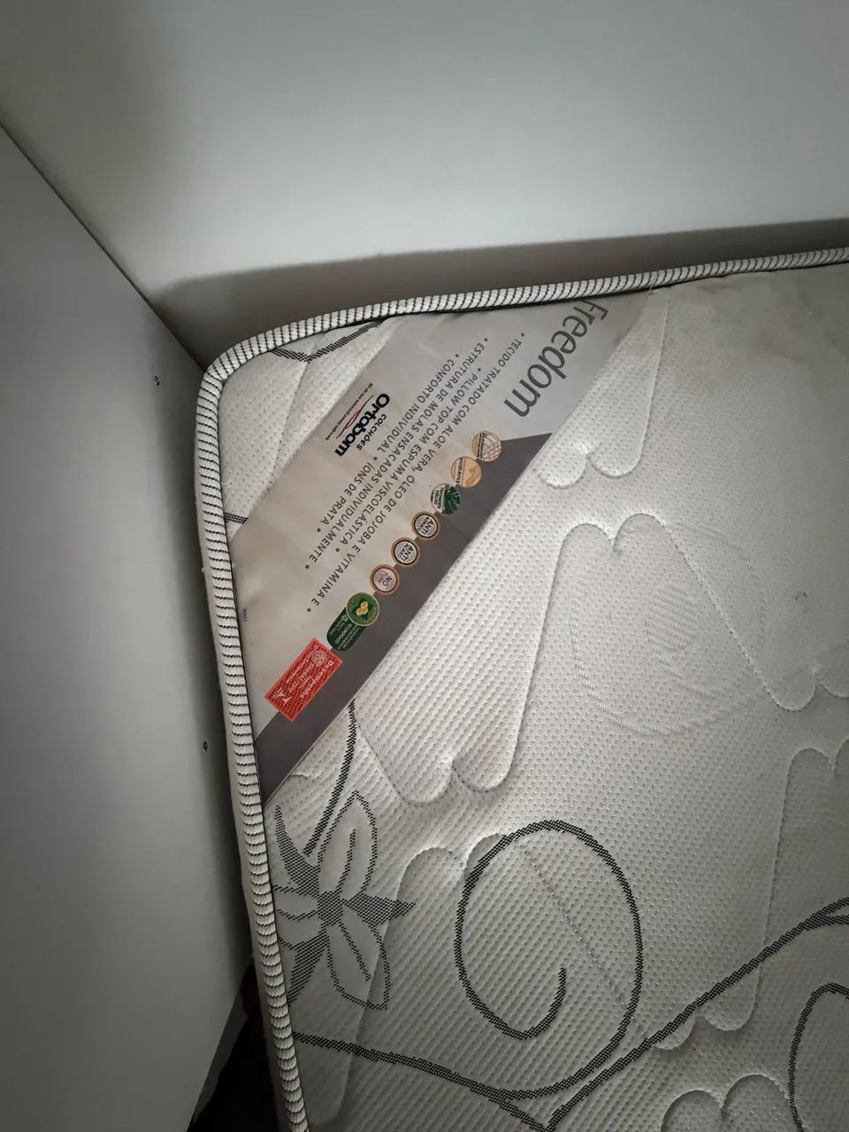 Cama queen 