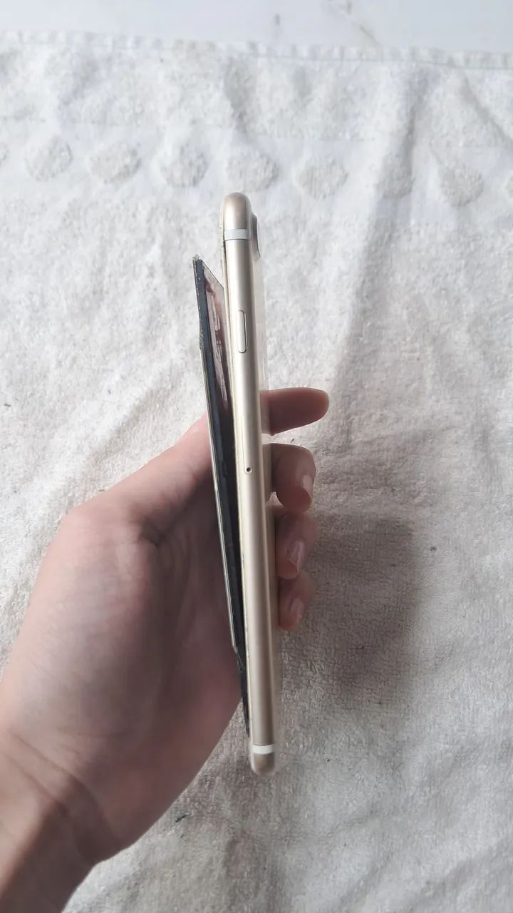 Iphone 7 plus original quebrado (para peças)  - Foto 4