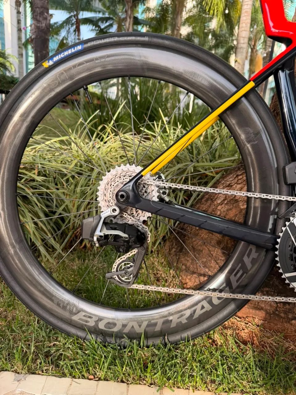 TREK MADONE SLR 9 GEN 8 PROJECT ONE - LIDL - Foto 3
