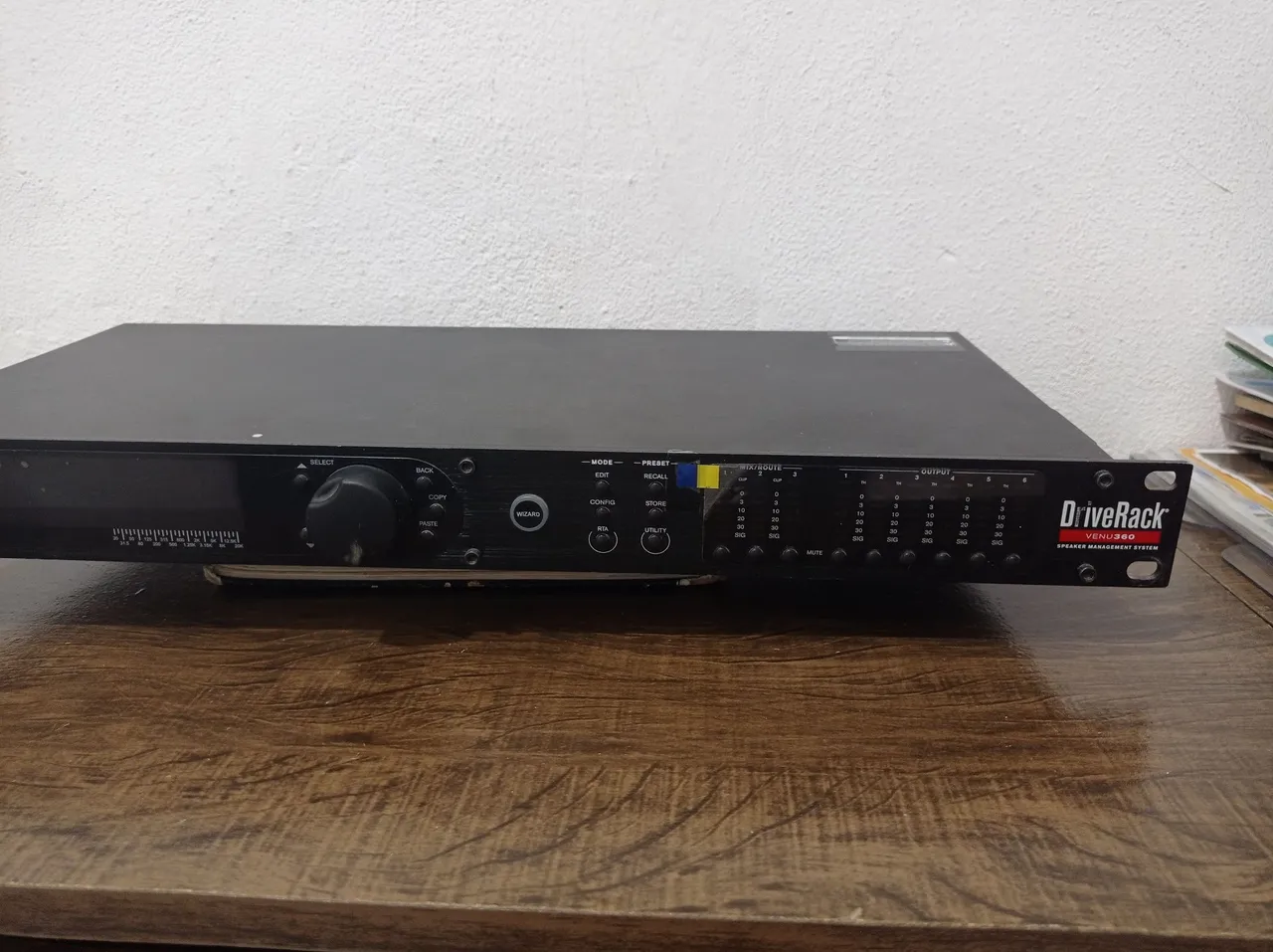 DBX DriveRack PA2 - Processador Digital de Áudio Profissional