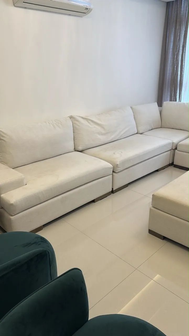 Sofá de canto modular em L + puff, marca Sierra