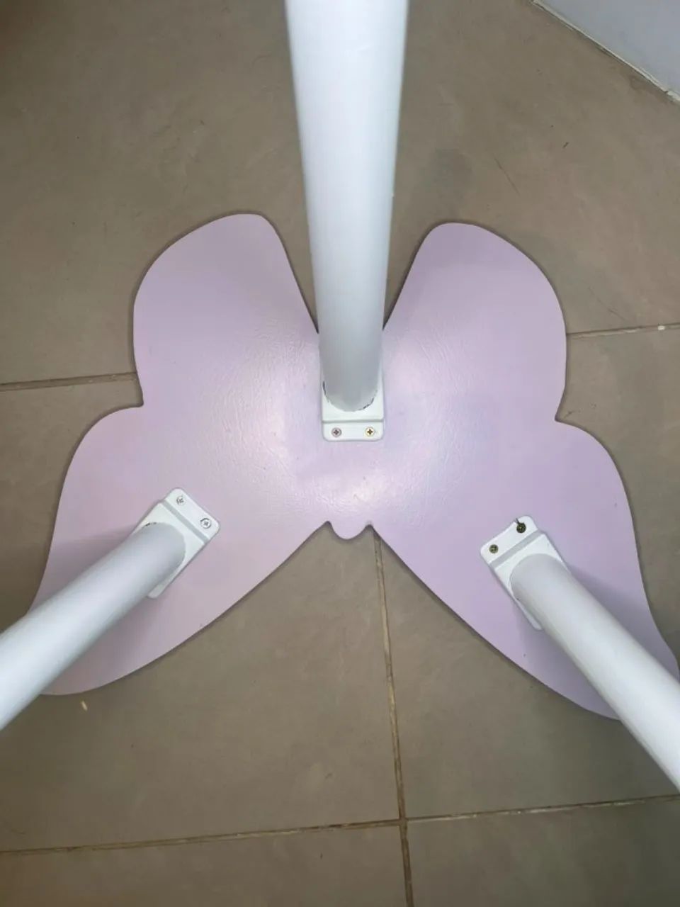 Mesa de Madeira Infantil de Borboleta | Design Exclusivo - Foto 5