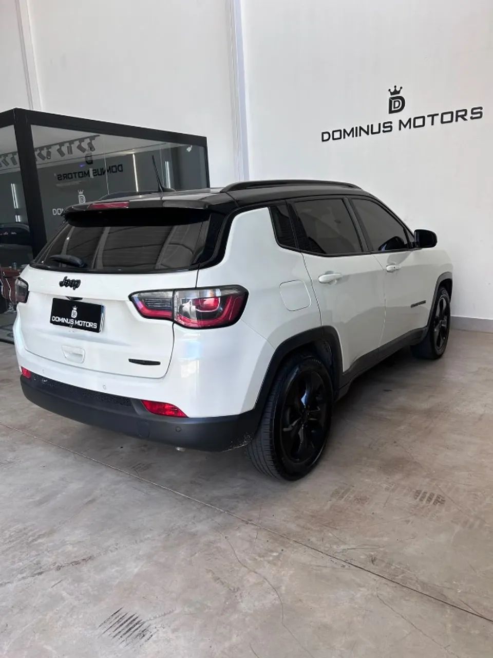 Jeep Compass Night Eagle 2.0 4X2 Flex 16V AUT 2018 - Foto 4
