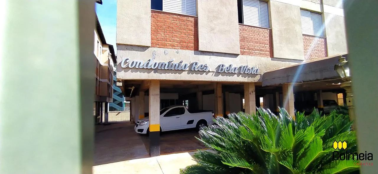 IMÓVEL BEM LOCALIZADO E COM ARMÁRIOS