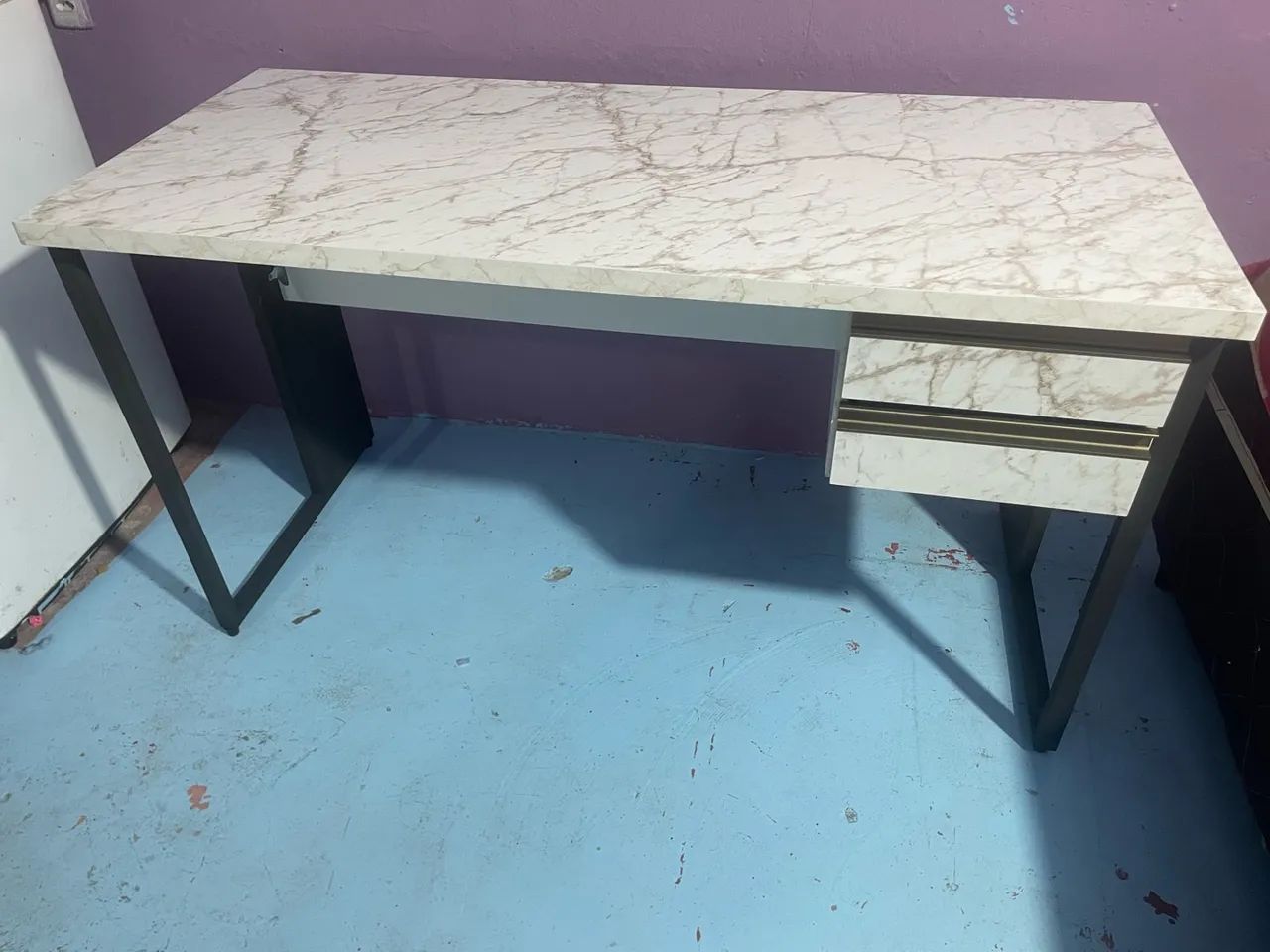 Mesa de escritório marmorizada - Foto 5