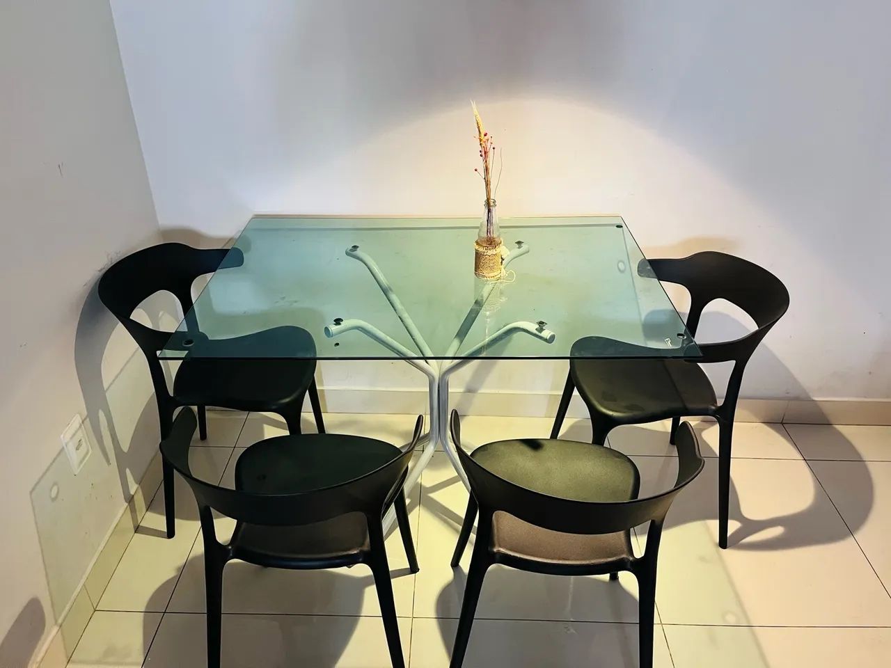 Mesa de jantar com 4 cadeiras  - Foto 2