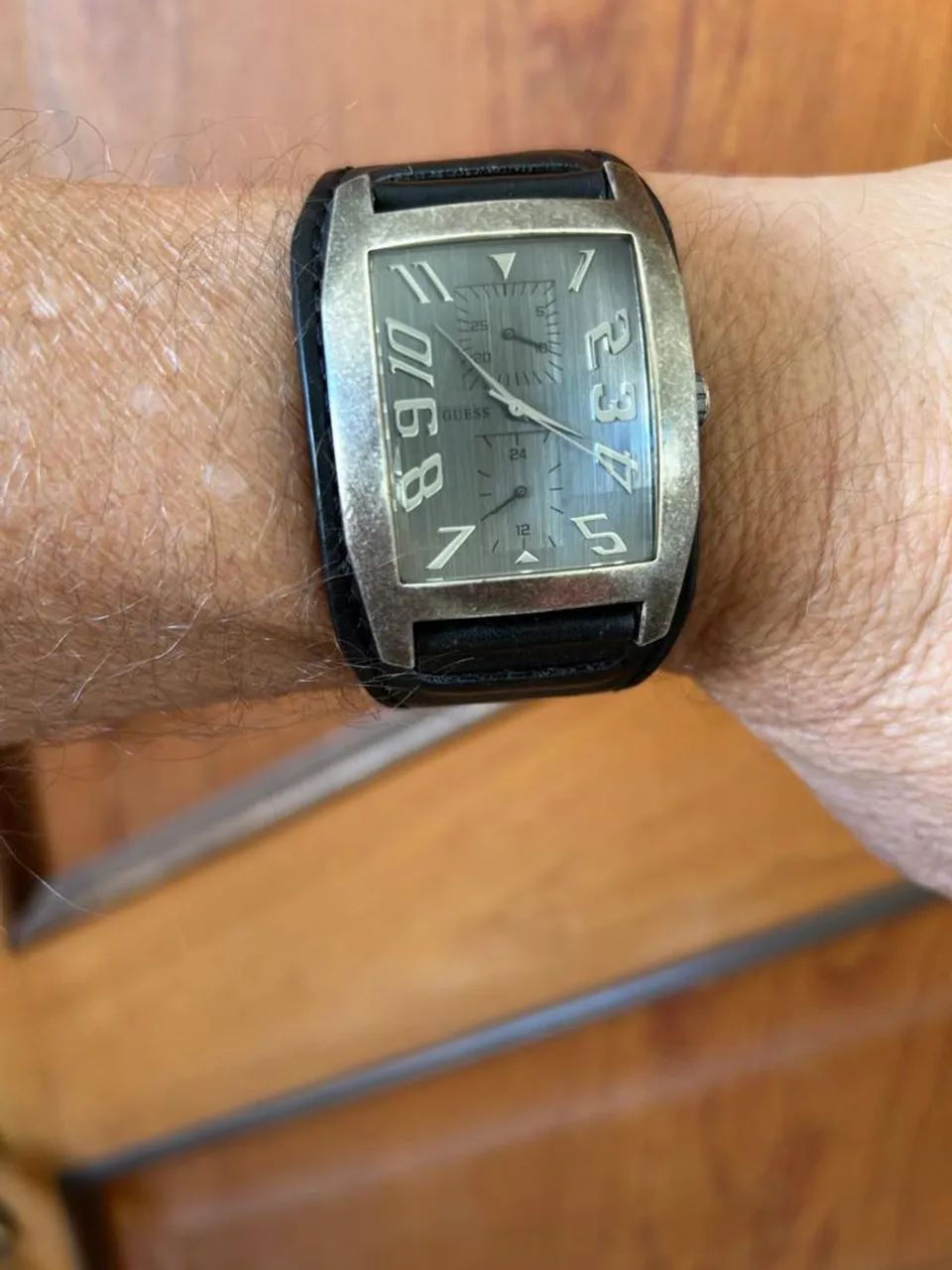 Relógio Guess muito conservado 