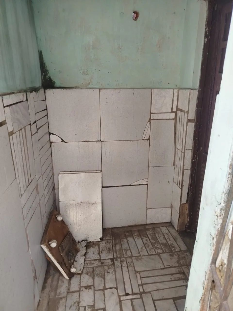 VENDO CASA NO BAIRRO CATOLE - Foto 2