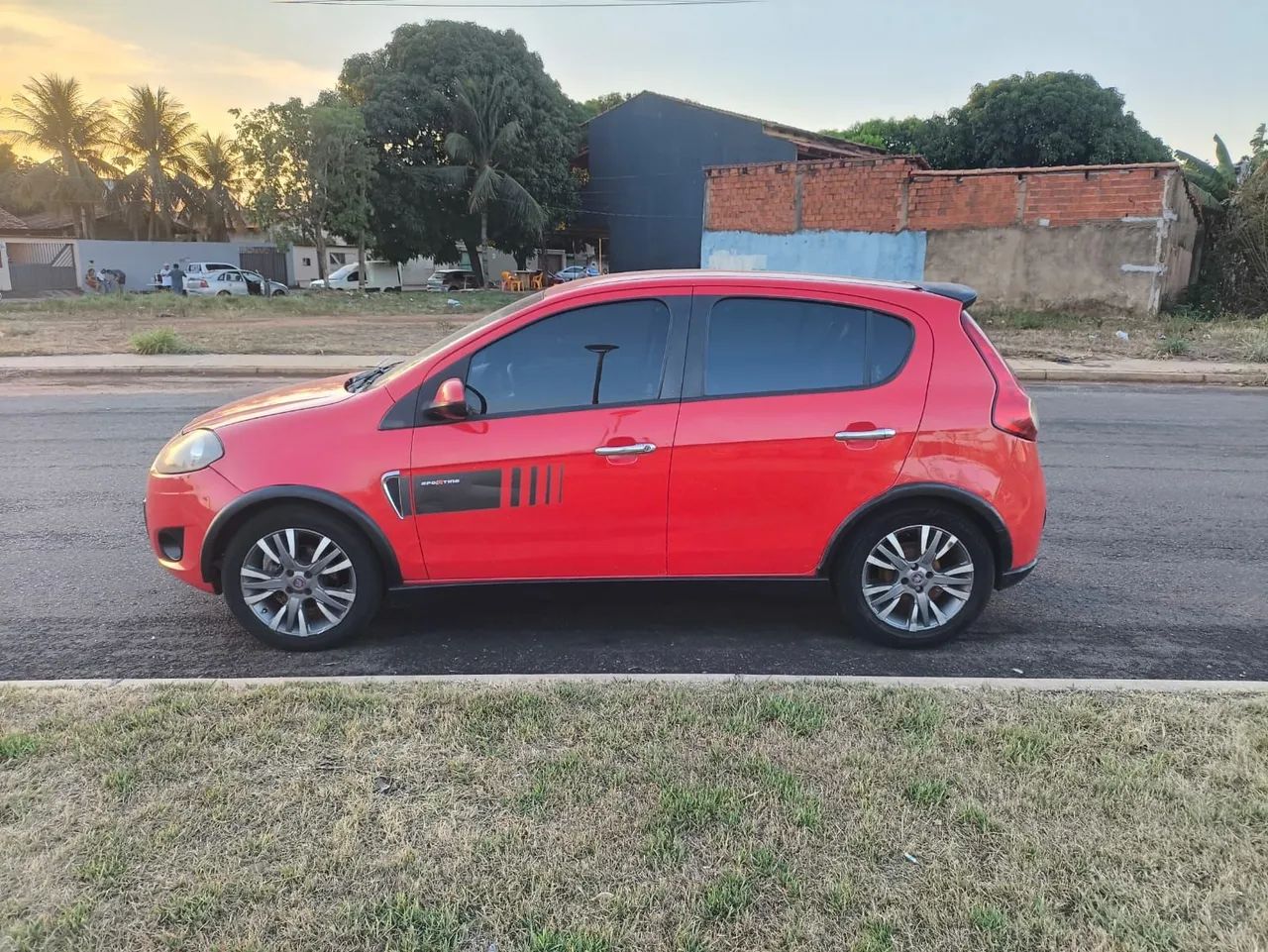 Fiat Palio Sporting 1.6 Flex 16V 5P 2014 - Foto 4