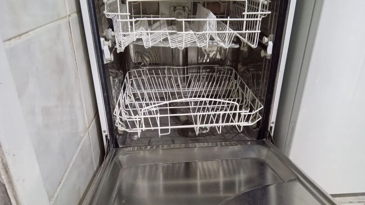 Vendo máquina de lavar louça grande 220 - Foto 2