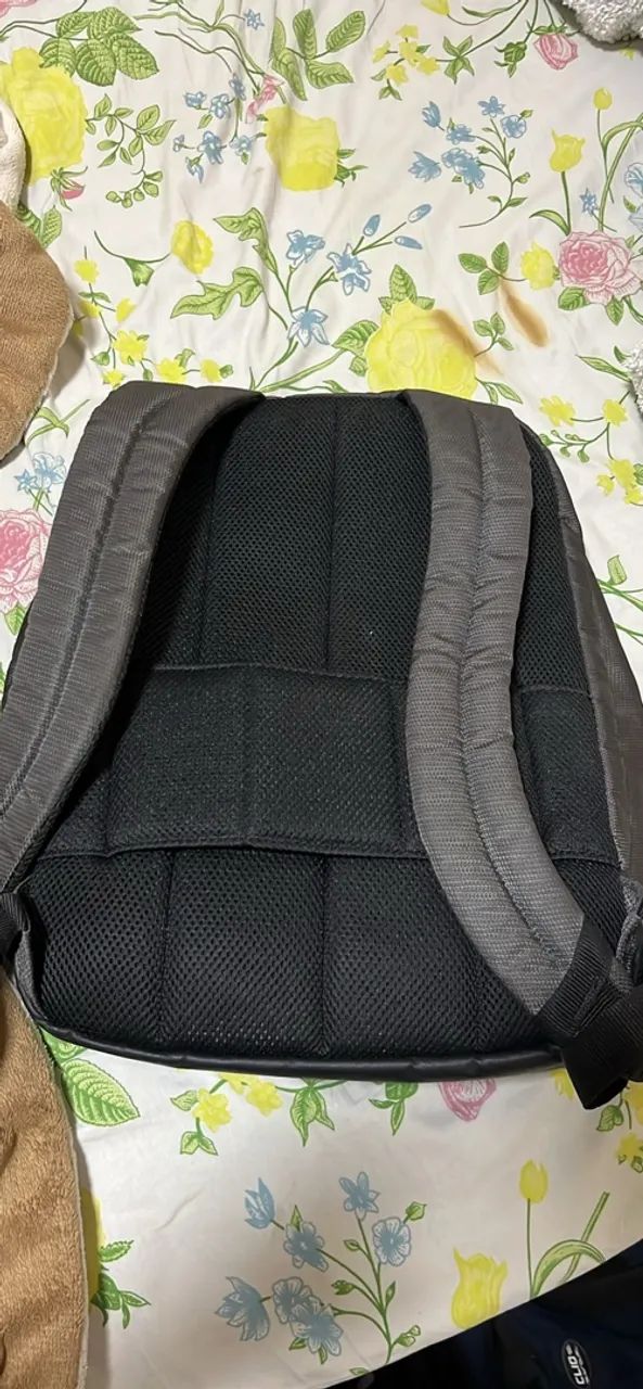 Mochila Executiva para Notebook Cinza Escuro (Com detalhe no zíper) - Foto 3