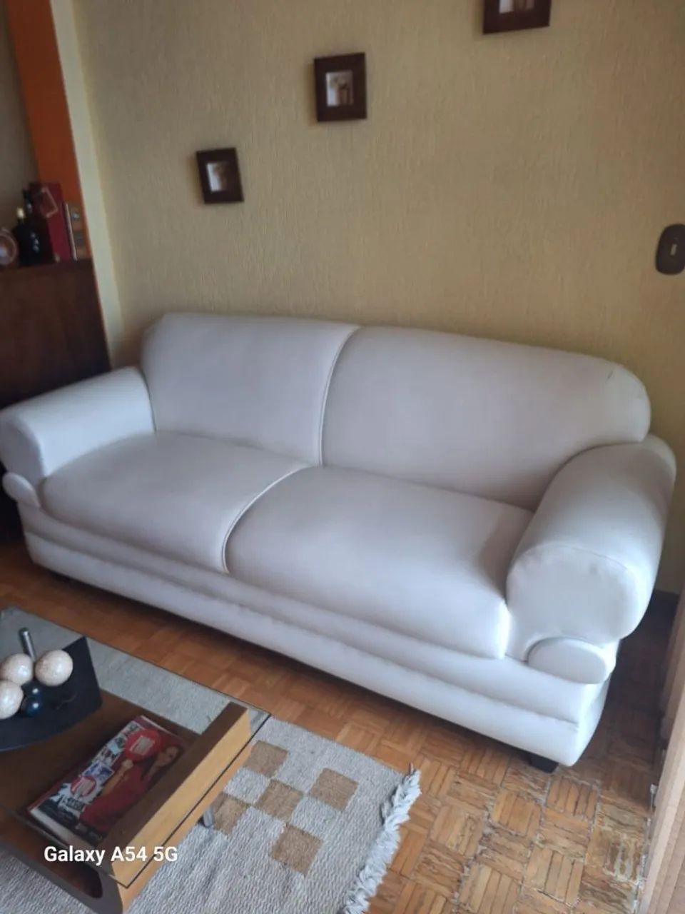 Vendo sofá couro branco - Foto 2