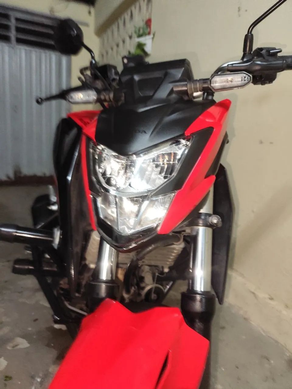Cb300f 24/24 ABS Vermelha  - Foto 4