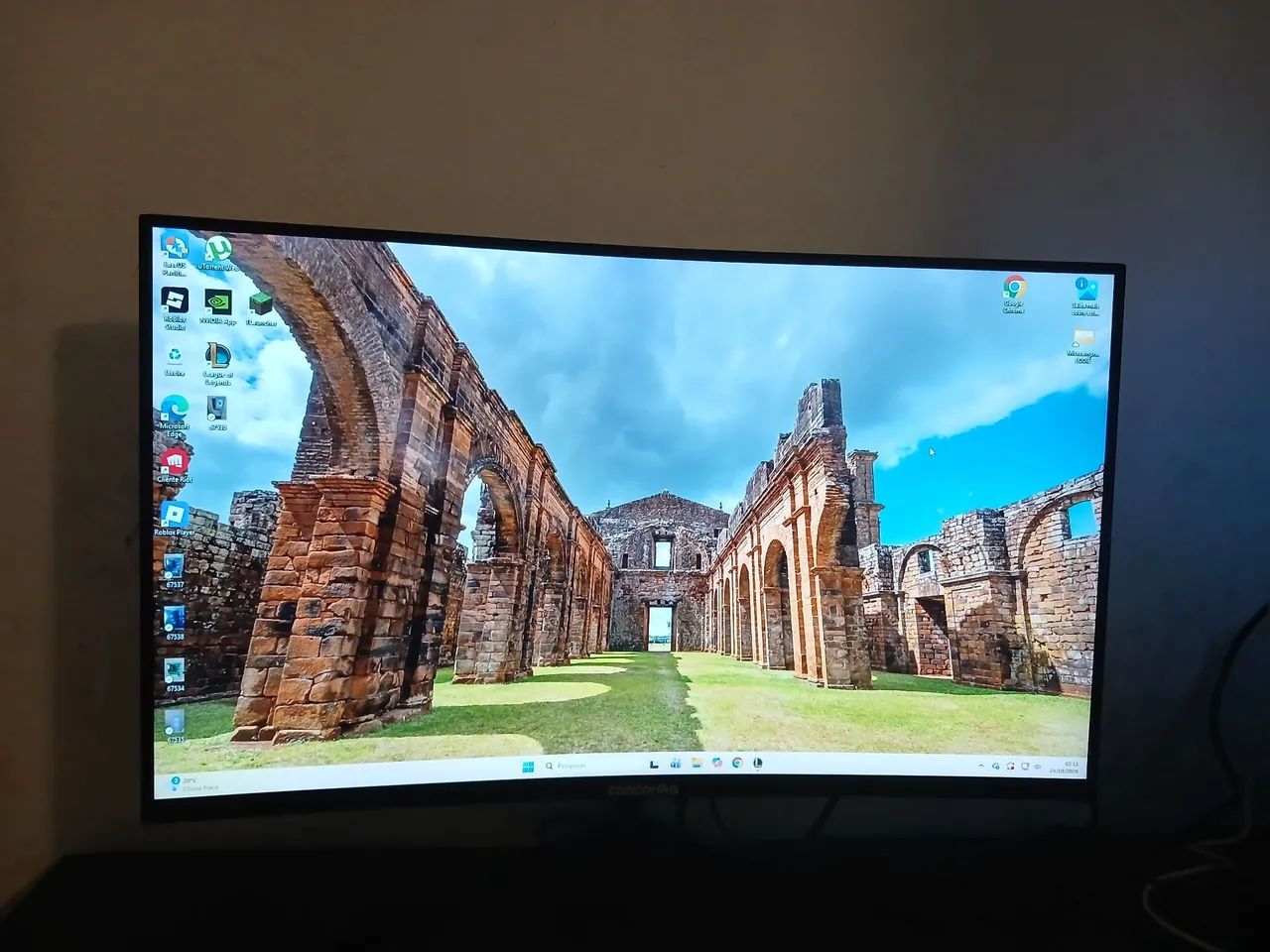 Monitor curvo concórdia 165hz CZ270F165