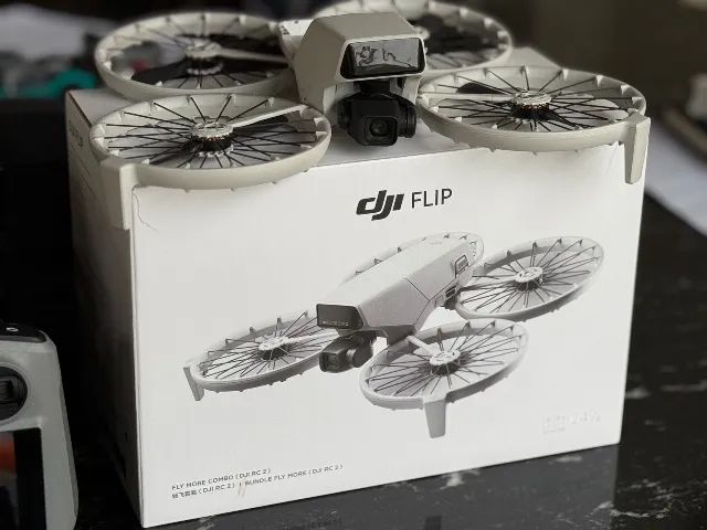 Drone DJI flip Fly more combo na caixa