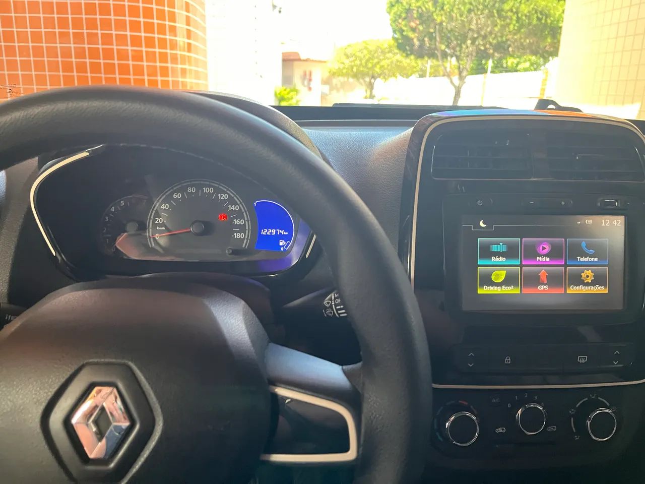 Renault Kwid Intense 1.0 Flex 12V 5P Mec. 2018 - Foto 2