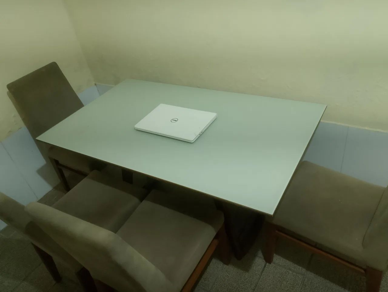Mesa tampo de vidro com 4 cadeiras, retangular - Foto 2