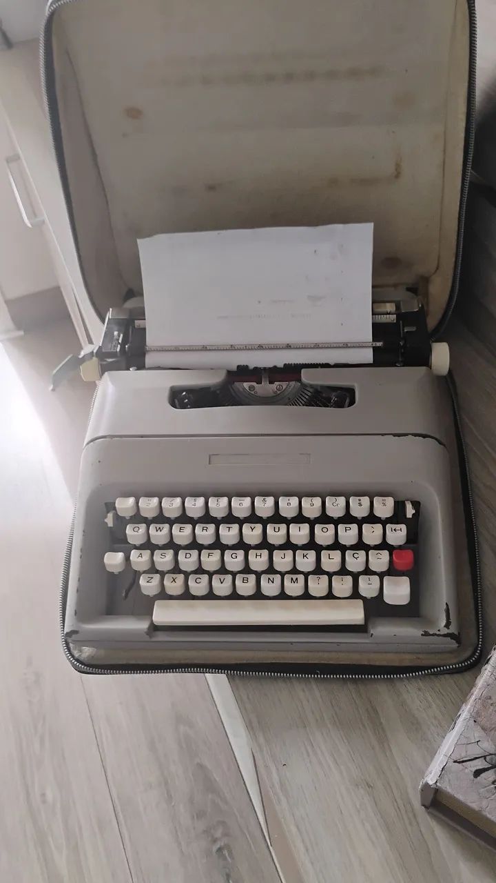Máquina escrever Olivetti lettera  - Foto 4