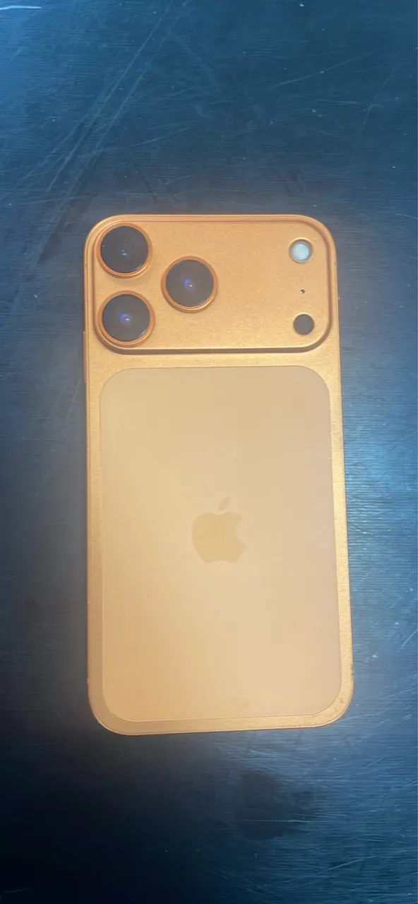 iPhone XR na carcaça do iPhone 17 laranja - Foto 3