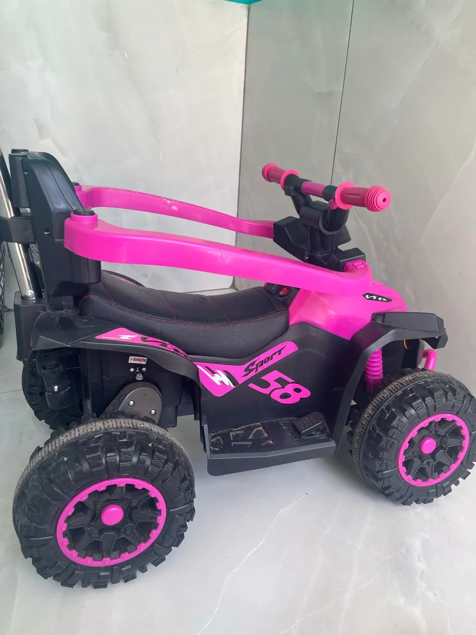 Carrinho elétrico infantil 