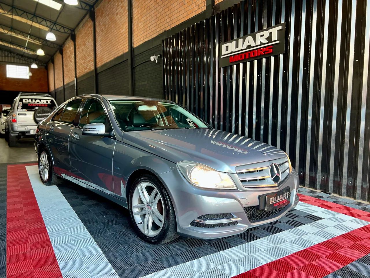 Mercedes-Benz C-180 CGI Classic 1.8 16V 156cv Aut. 2012
