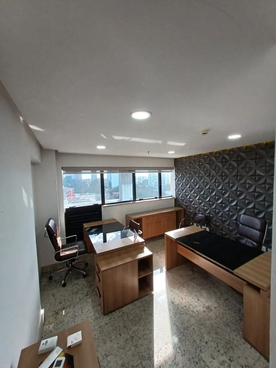 Alugo Sala Comercial no Fórum Business