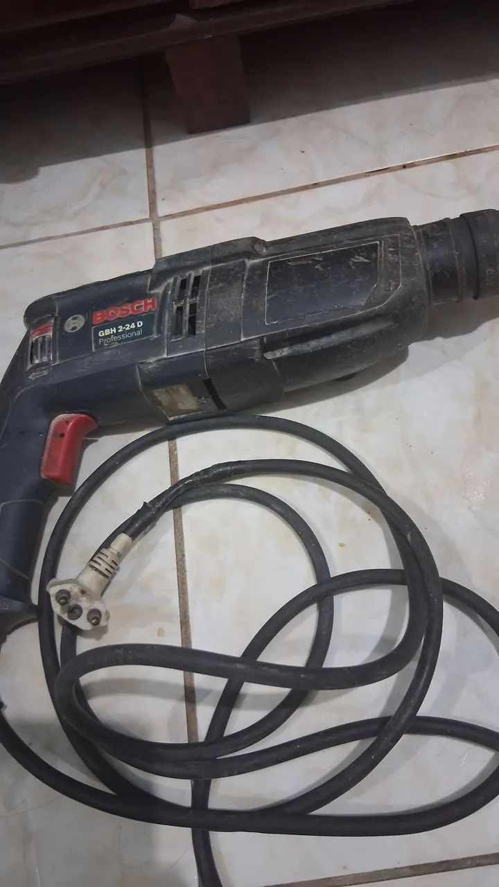 Martelete  furadeira Bosch 220vw