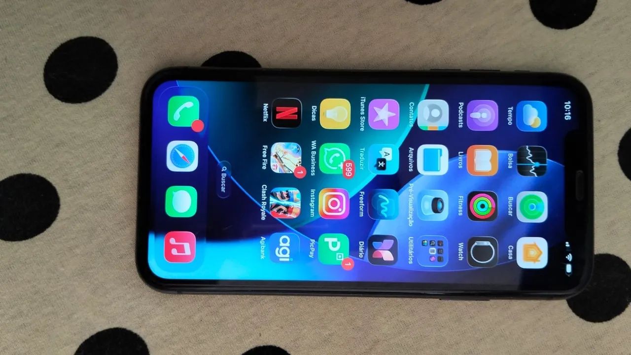 iPhone 11