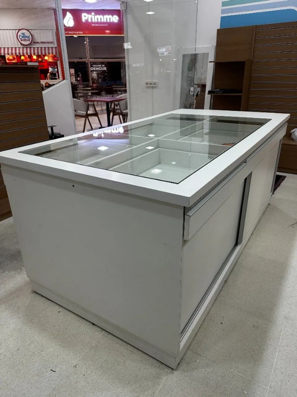 BALCÃO DE ATENDIMENTO COM ESTOQUE E EXPOSITOR - MDF - Foto 5