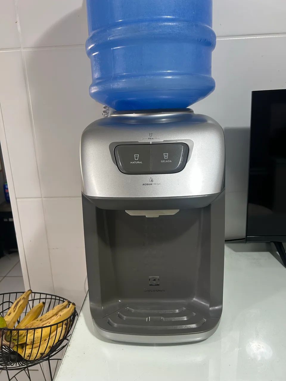 Gelágua Eletrolux BE11X