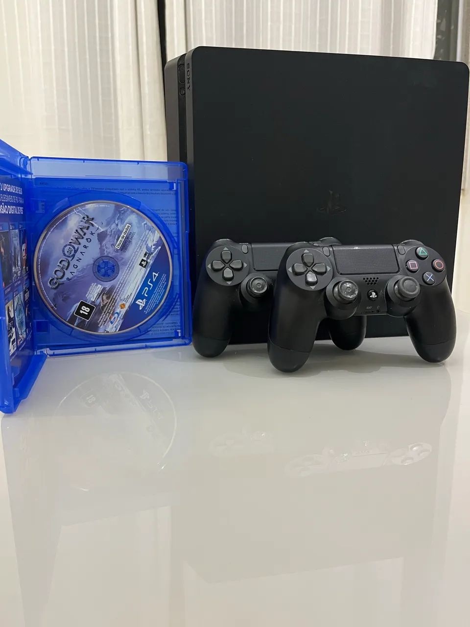 PlayStation 4 slim 1TB + Good of War Ragnarok