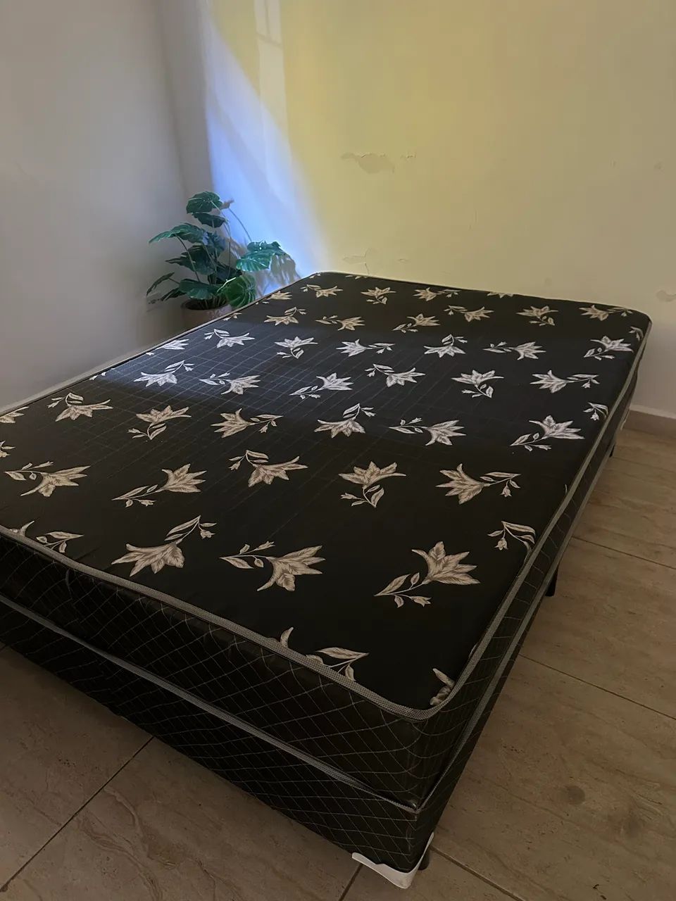 Cama casal box 