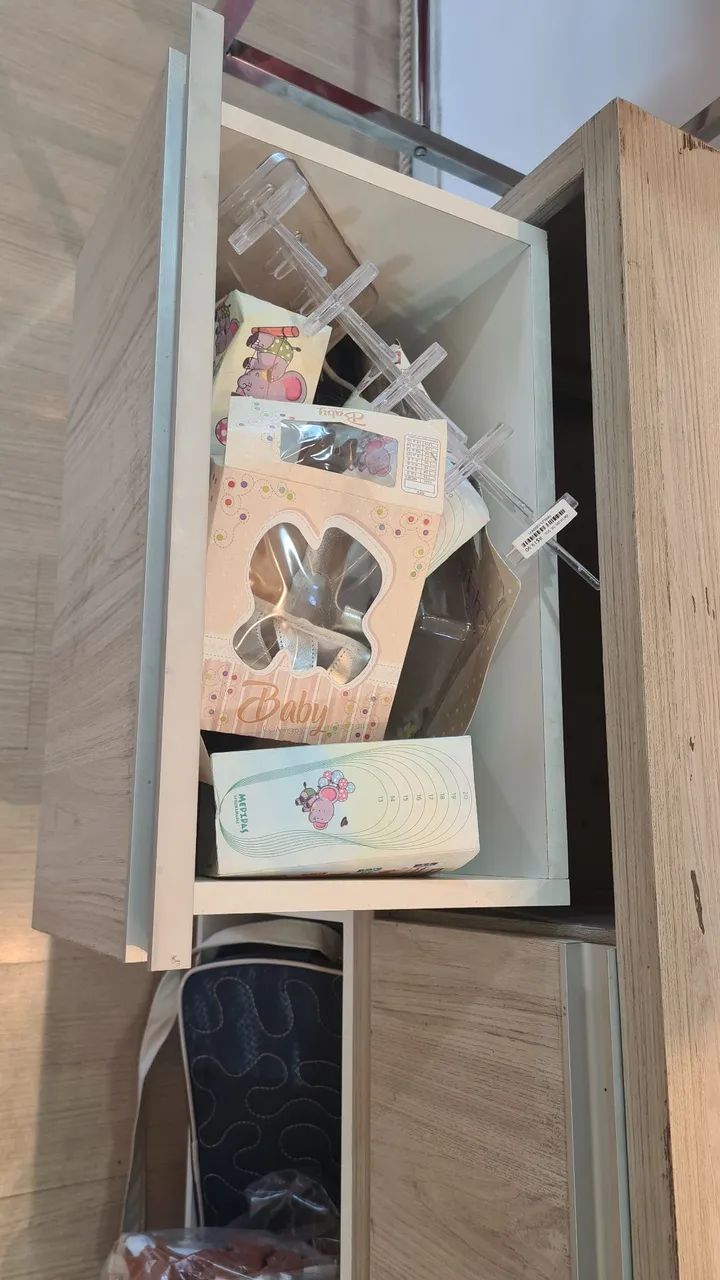 Expositor de roupa - Foto 2