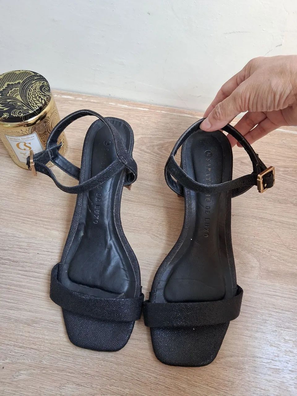 Sandália  sapatinho de luxo 