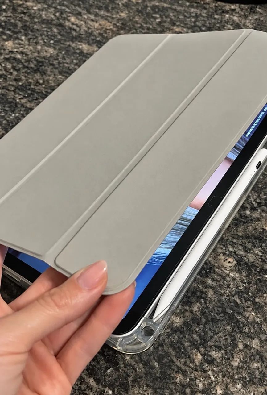 iPad 10ª geração 64GB Prata com Caneta WB, Capa e Película - Foto 2