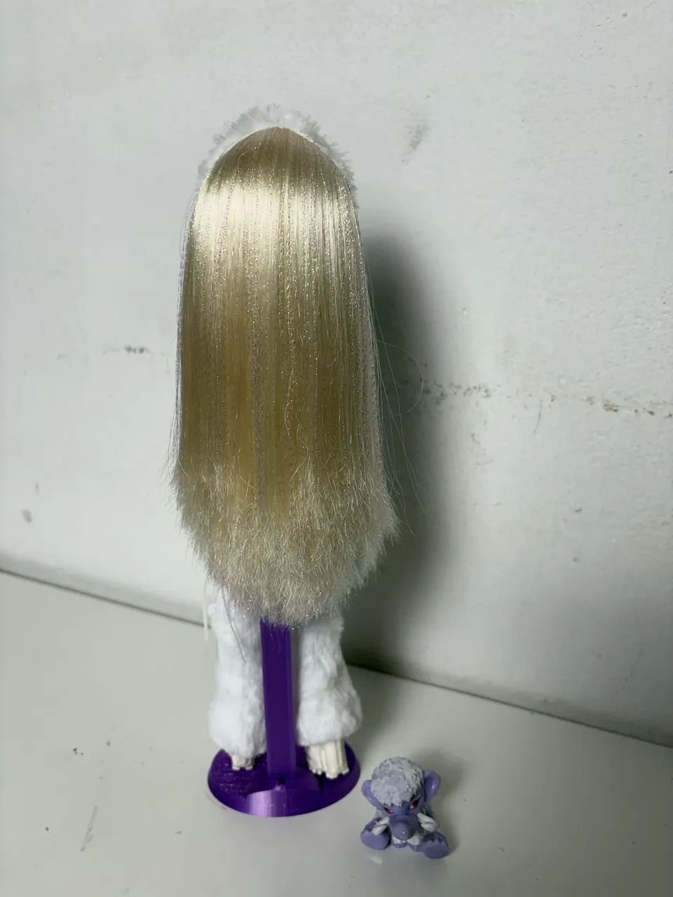 Boneca Monster High Abbey Bominable Básica Creeproduction  - Foto 5