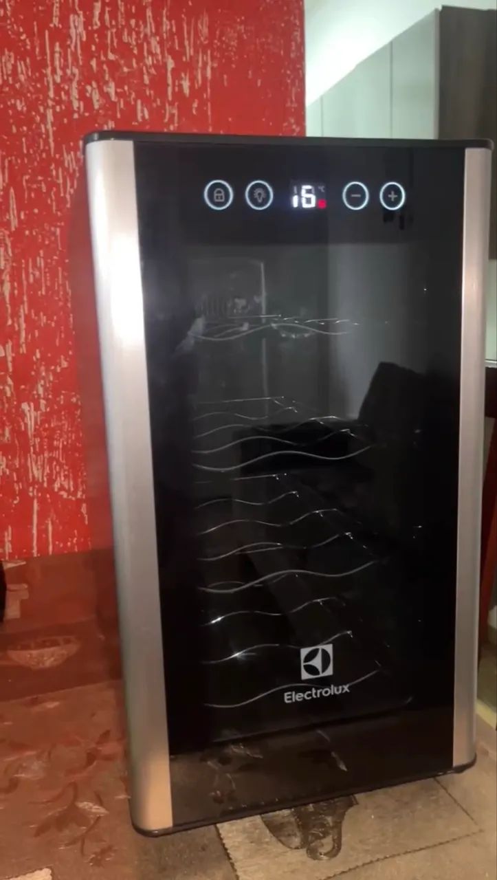 Adega Climatizada Electrolux Zerada - Foto 5