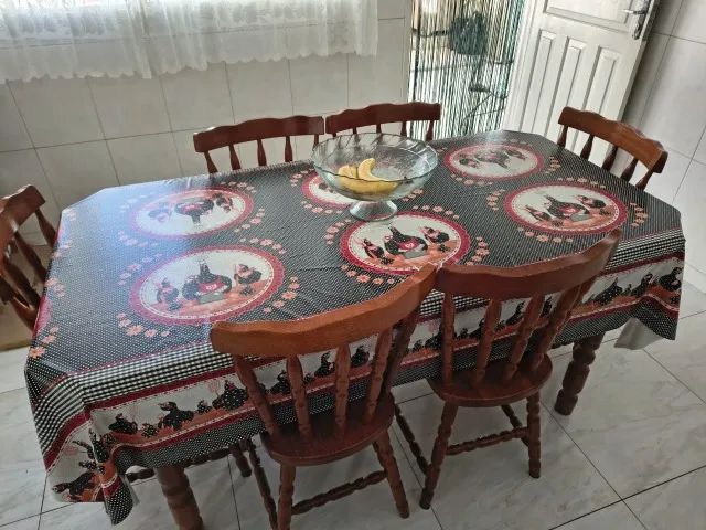 Mesa retangular de madeira