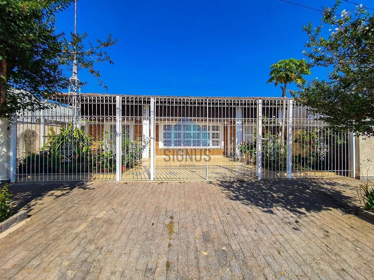 Casa à Venda com 4 Quartos no Jd Eulina!!!!