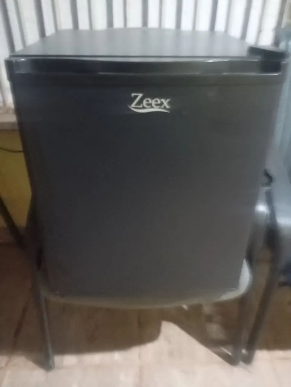 Adega refrigeradora zeex até 20 garrafas  - Foto 2