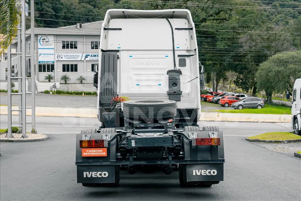 IVECO HI WAY 600S44T 6X2, ANO 2018 - Foto 2