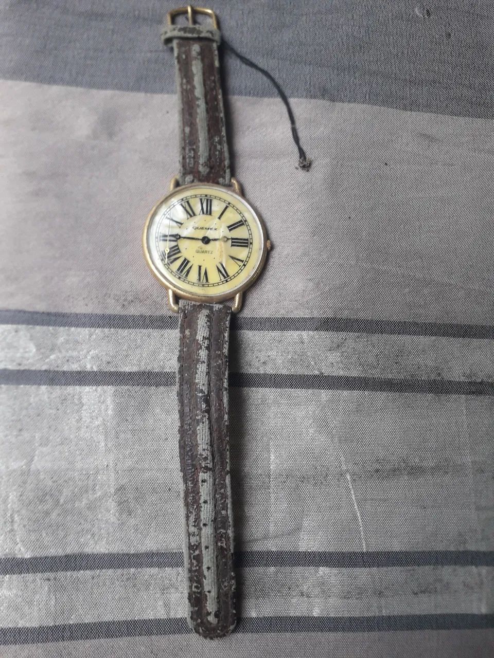 RELÓGIO VINTAGE MODELO QUEMEESTRAGADO 