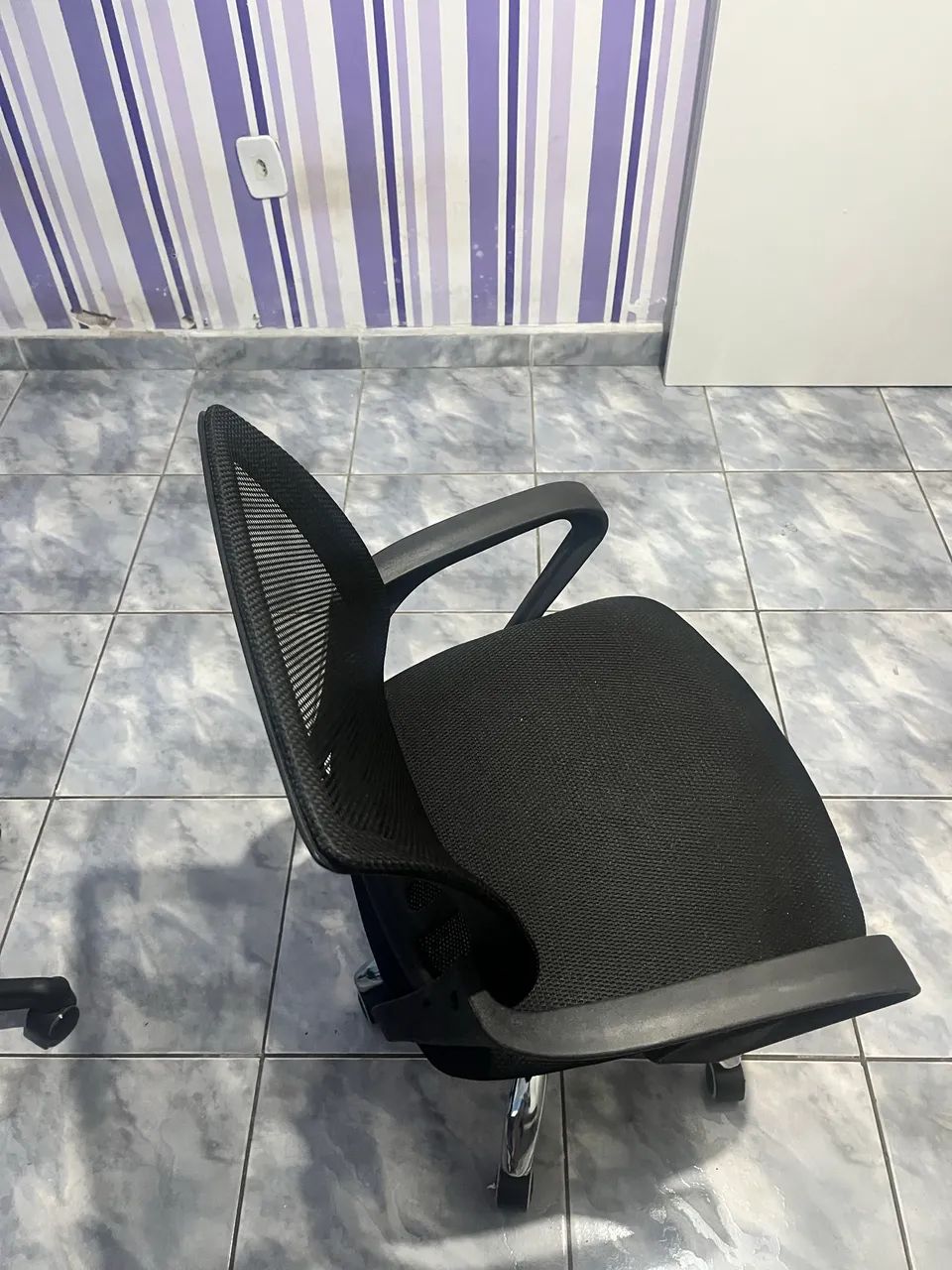 Mesa e cadeira escritório  - Foto 3