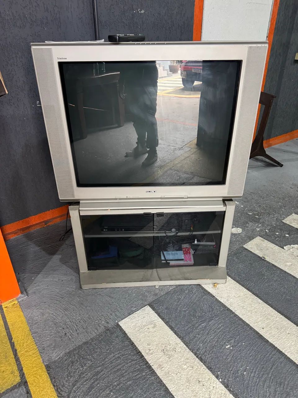 Tv Sony antiga 