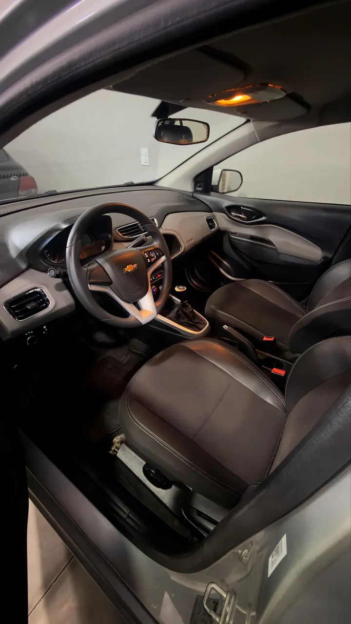Chevrolet Onix Hatch LT 1.0 8V Flex Mec. 4P 2019 - Foto 4