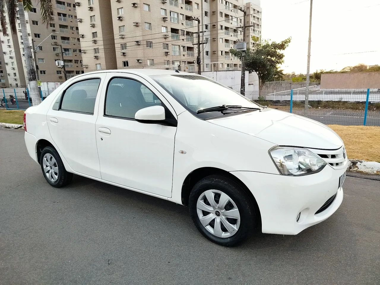 Toyota Etios XS 1.5 16V FLEX 2014